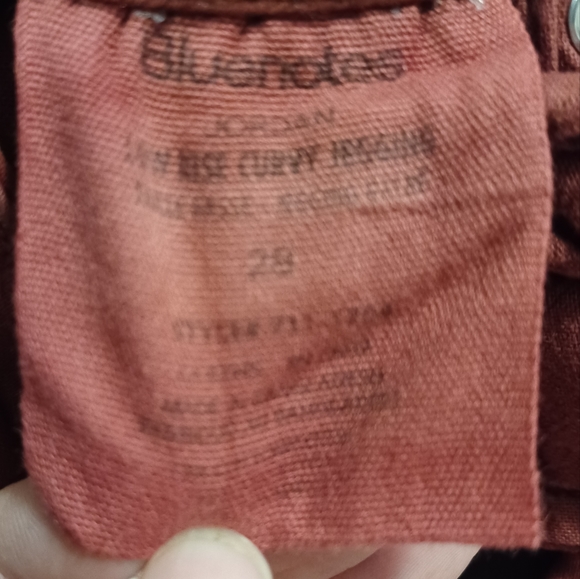 4/$60 Burgundy Curvy Jeggings - Size 28 - Picture 8 of 10